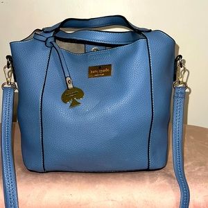 2 in 1 Kate Spade purse (and cross body) 💙